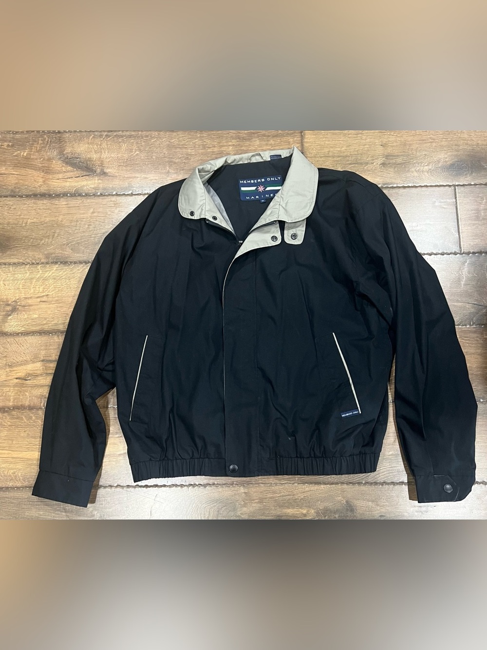 Vintage MEMBERS ONLY Mariner MENS XL
Blue Jacket Zipper Coat